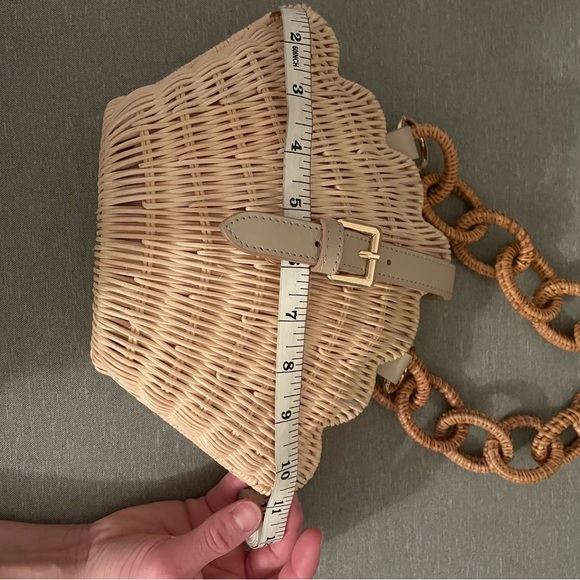 Vineyard Vines Clamshell Purse - Picture 11 of 13